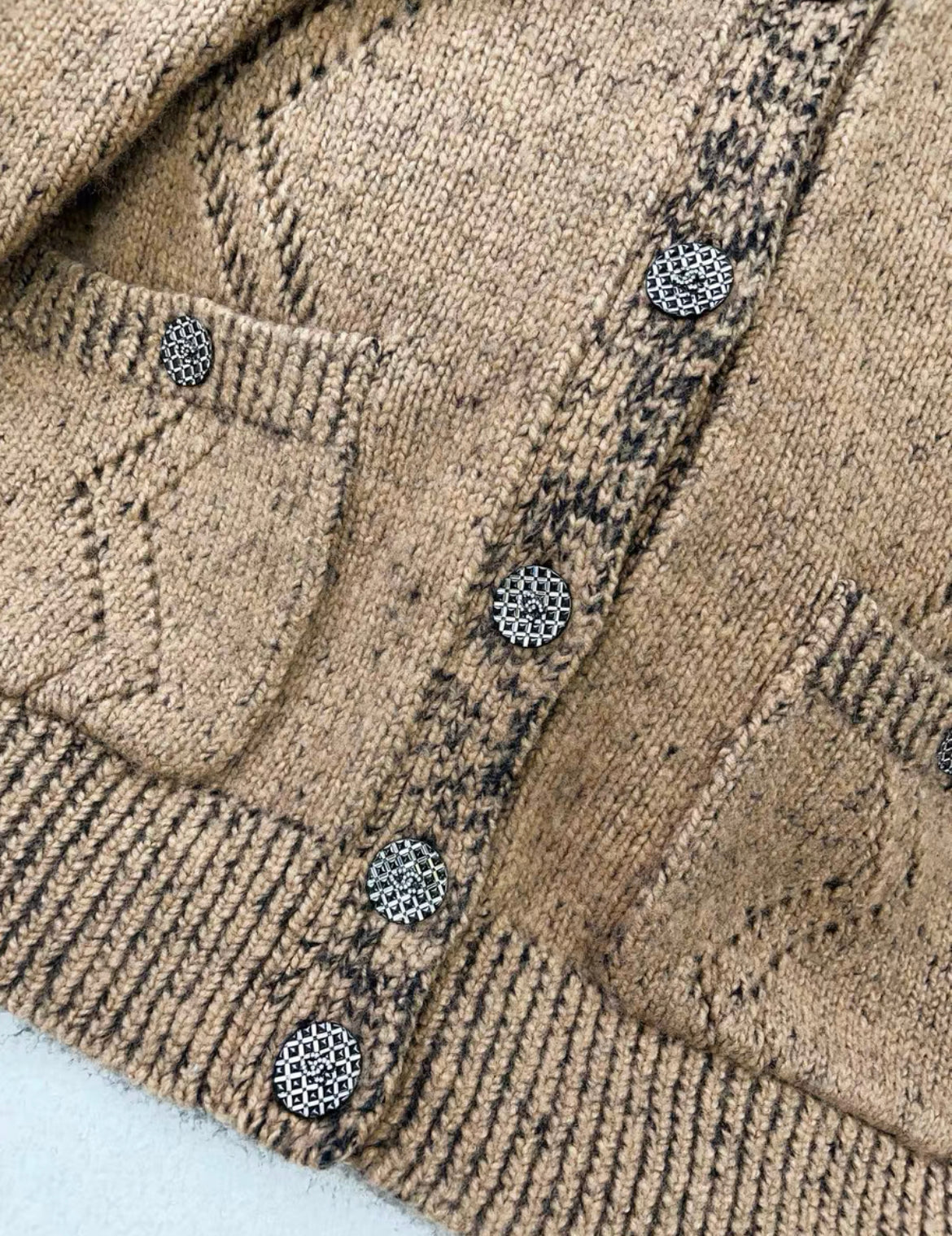 Chanel 22A Dark Beige & Black igan size 34