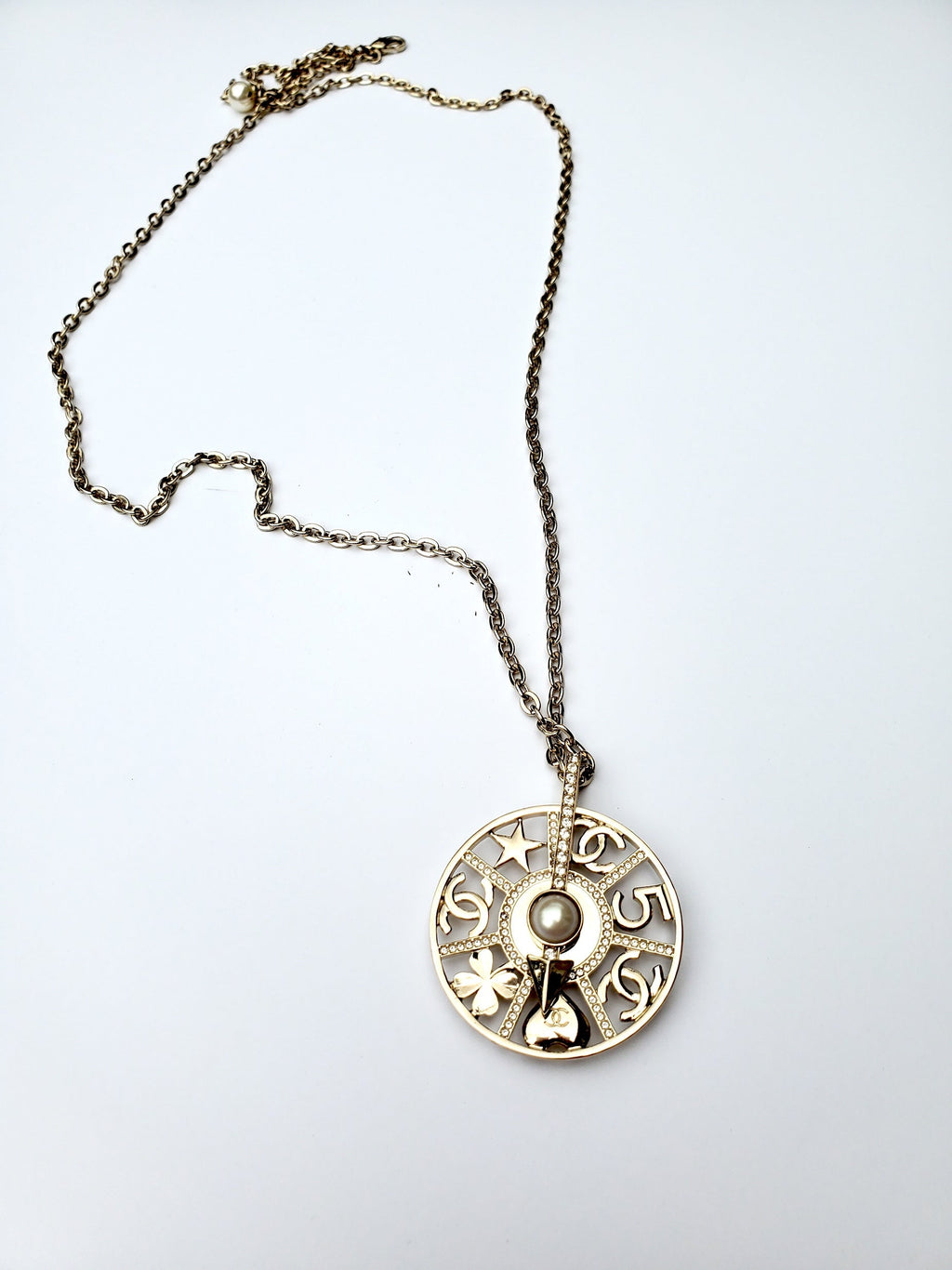 New CHANEL 22S Pendant Long Necklace