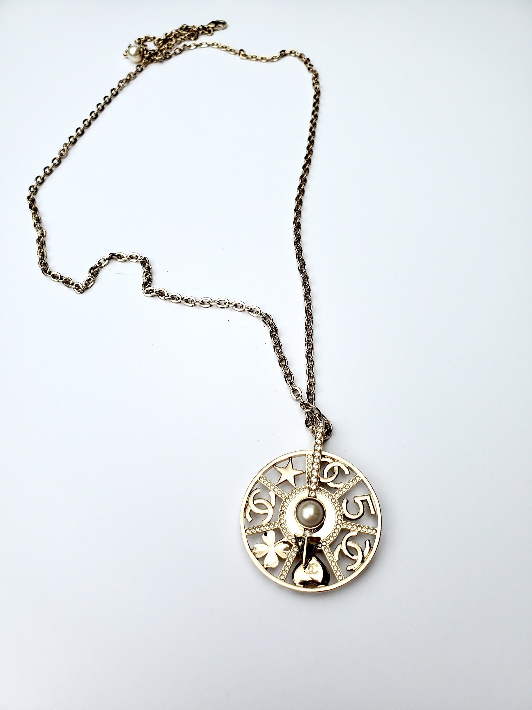 New CHANEL 22S Pendant Long Necklace