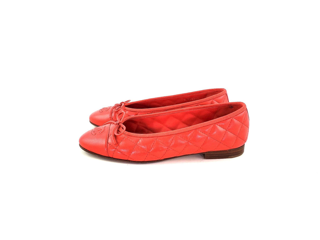 CHANEL 18A Red Quilted CC Logo Classic Ballet Flats 37.5C