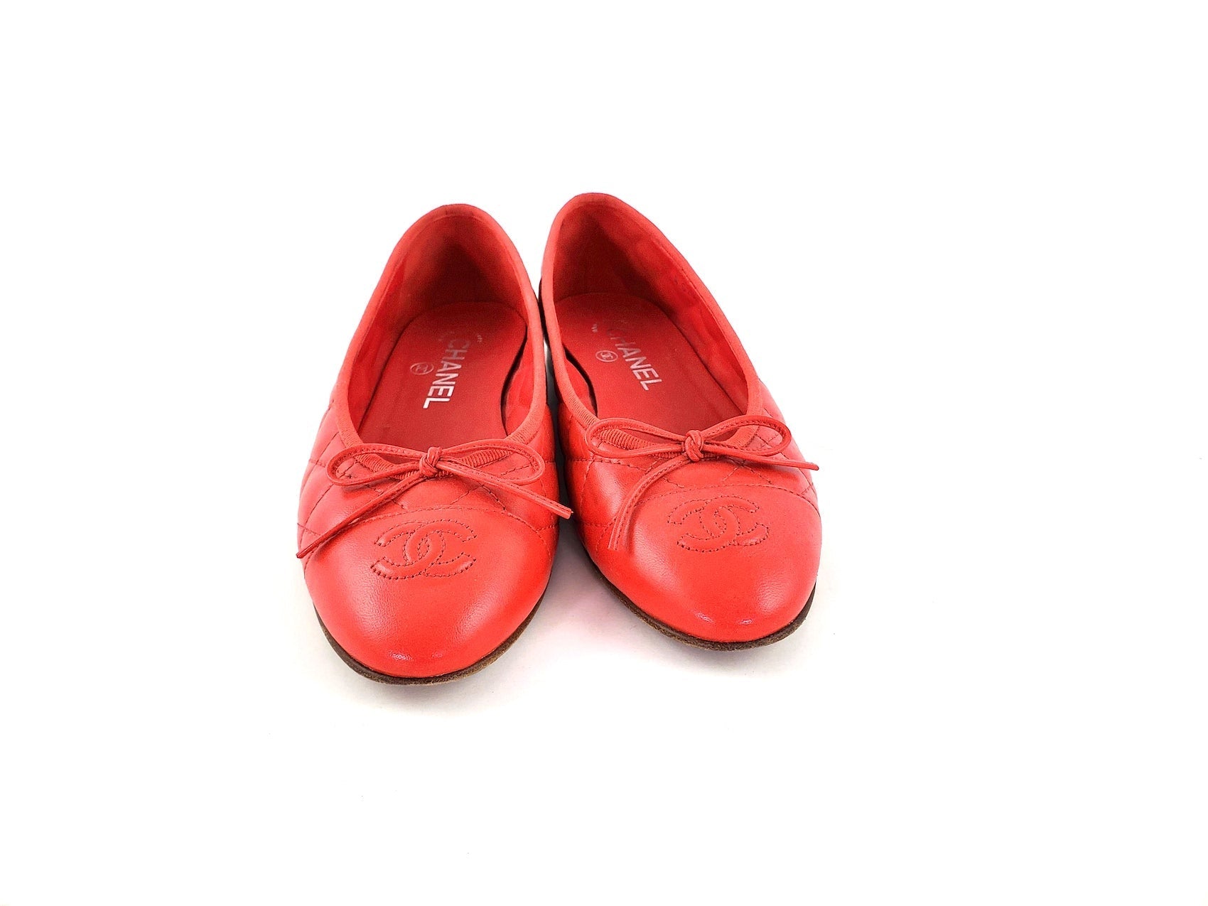 CHANEL 18A Red Quilted CC Logo Classic Ballet Flats 37.5C