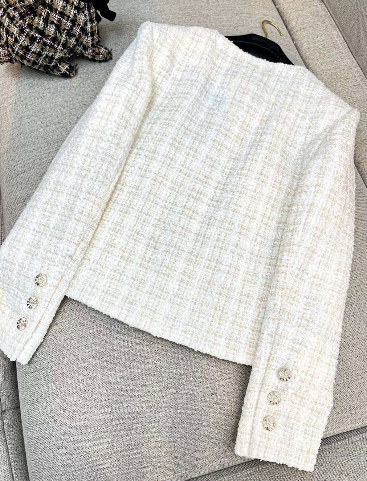 Chanel 23c white moonlight jacket size 38 brand new with tags