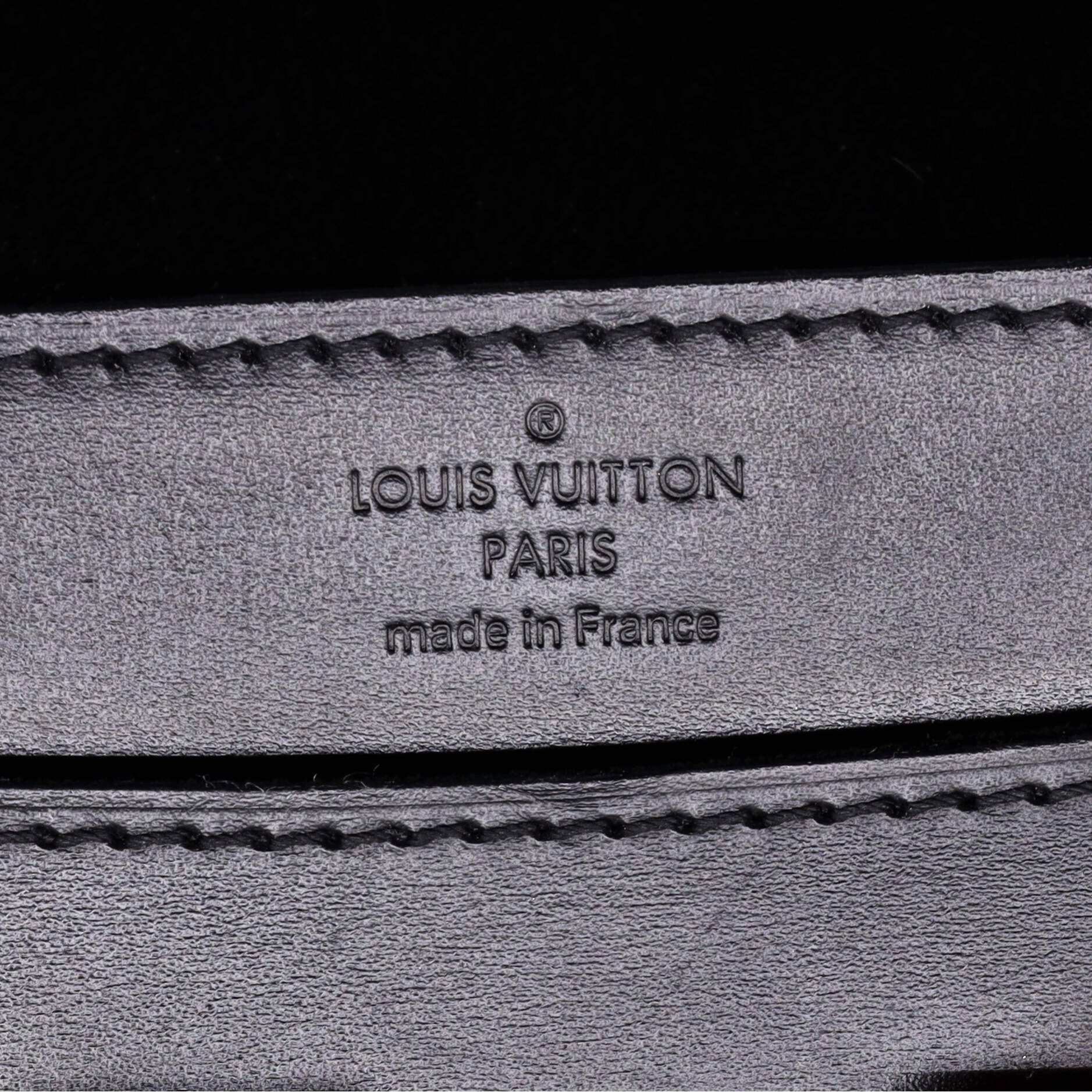Louis Vuitton Chain Louise Clutch Leather MM