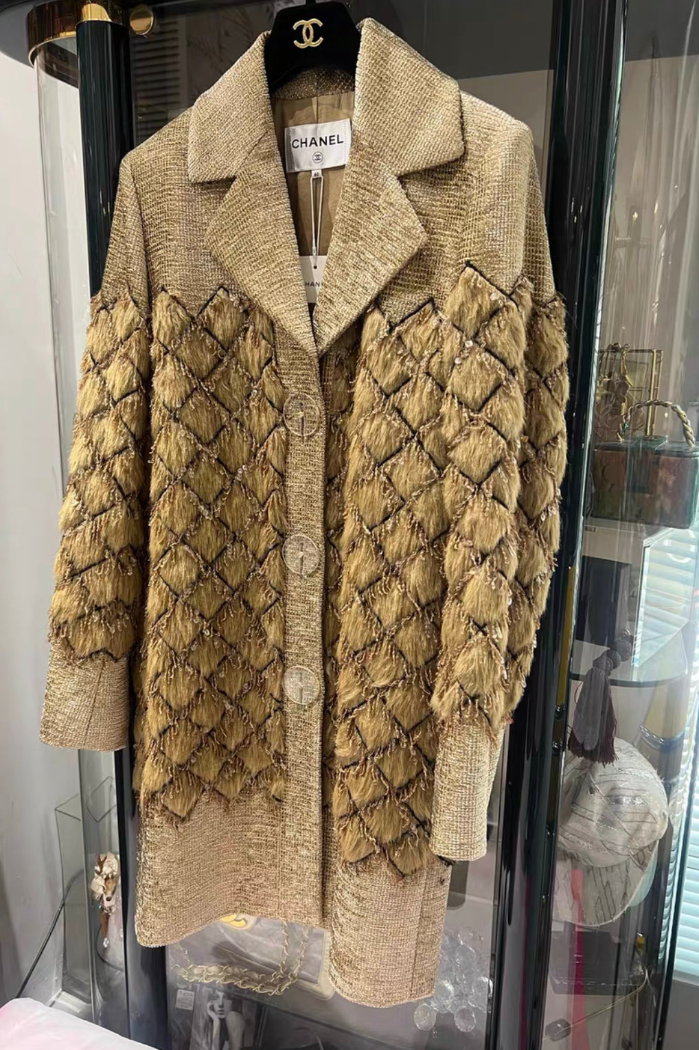 Chanel 17A fantasy tweed coat beige/gold size 40 brand new with tags