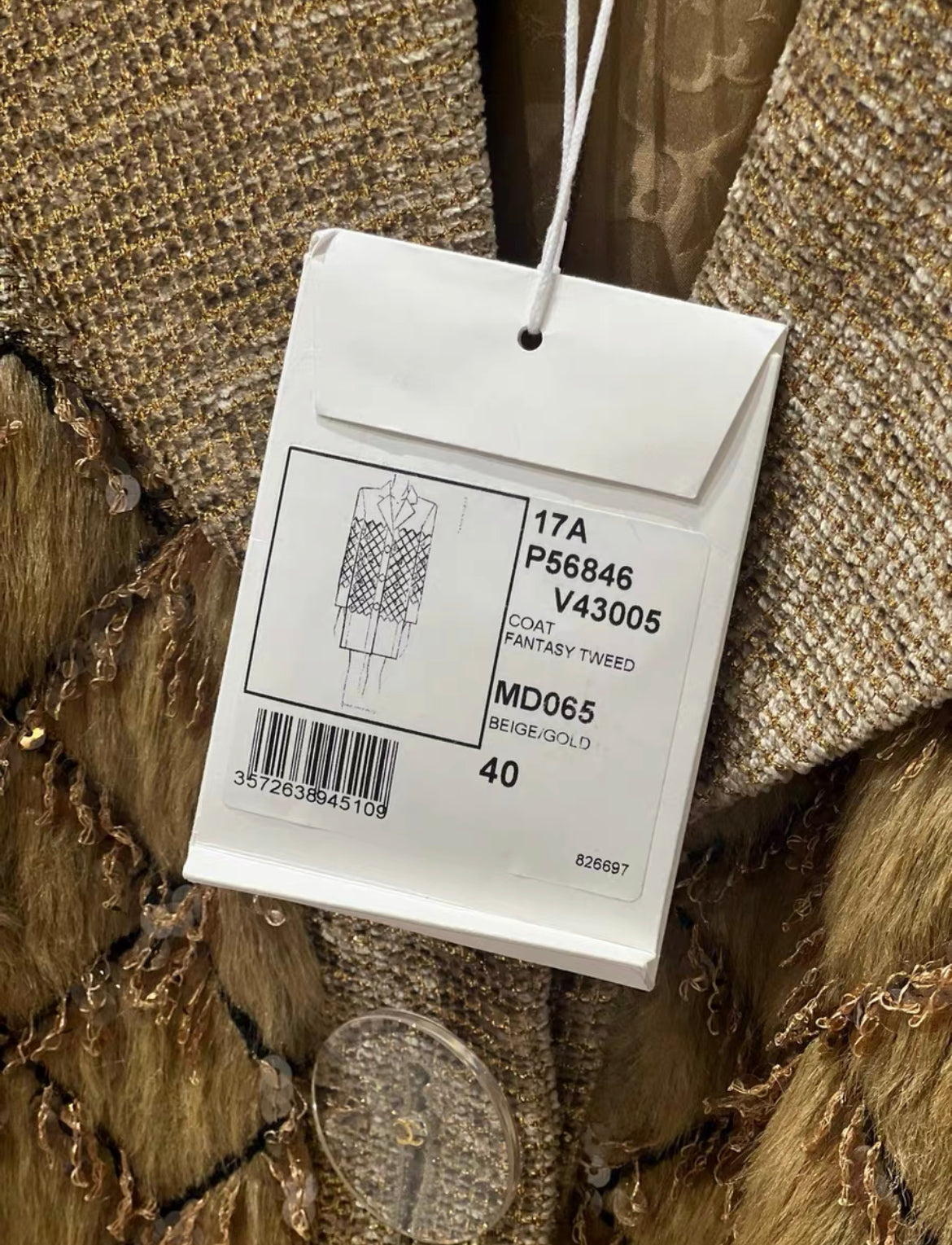 Chanel 17A fantasy tweed coat beige/gold size 40 brand new with tags