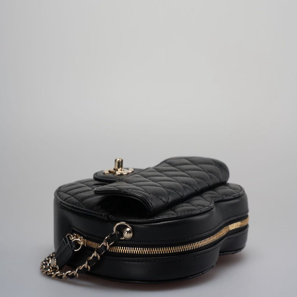 Chanel Lambskin Quilted CC In Love big Heart Clutch With Chain in Black