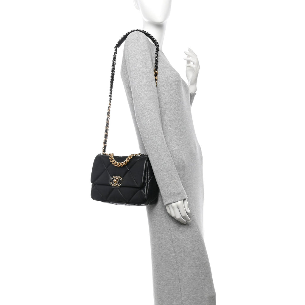 Lambskin Quilted Medium Chanel 19 Flap Black