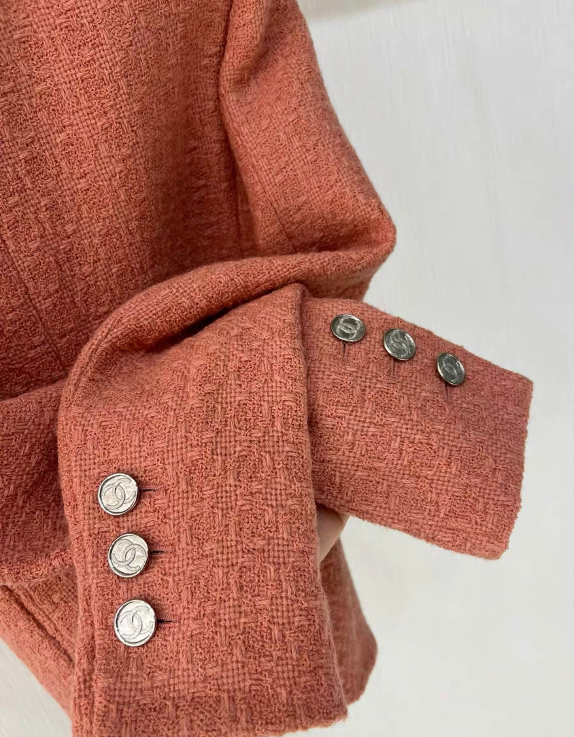 CHANEL 21B coral pink wool collarless tweed Jacket size 34 brand new with tags