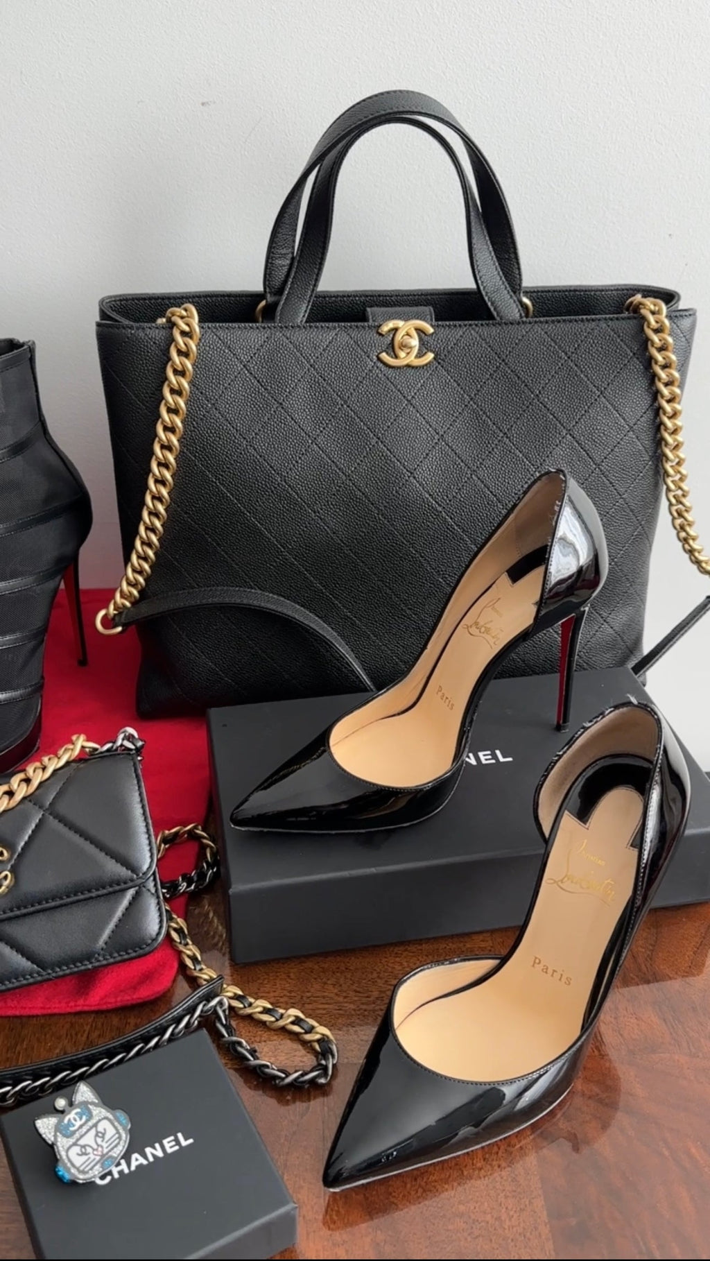 Chanel Black Stitched Caviar Leather Chic Affinity Tote Bag
