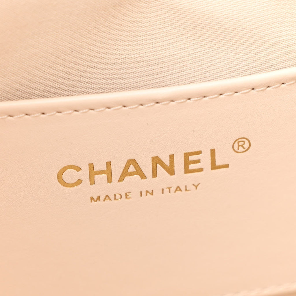 Caviar Quilted Medium Chanel 25 Handbag White