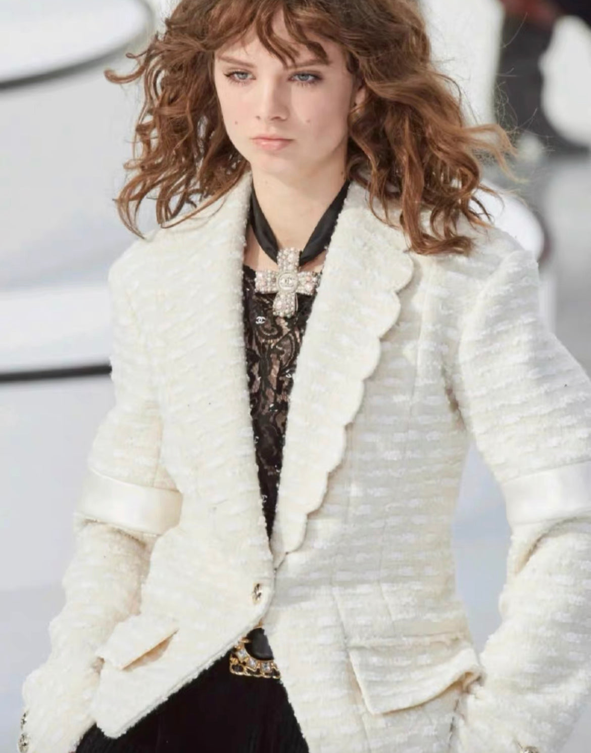 Chanel 20K Ecru White Tweed runway Jacket size 42 Brand new with tags