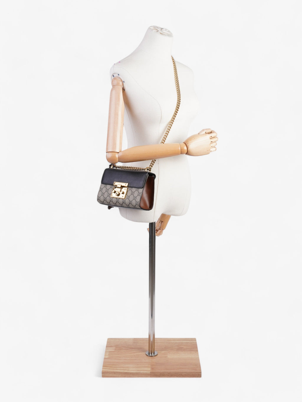 Gucci Padlock Shoulder Bag Black / Supreme Leather Mini