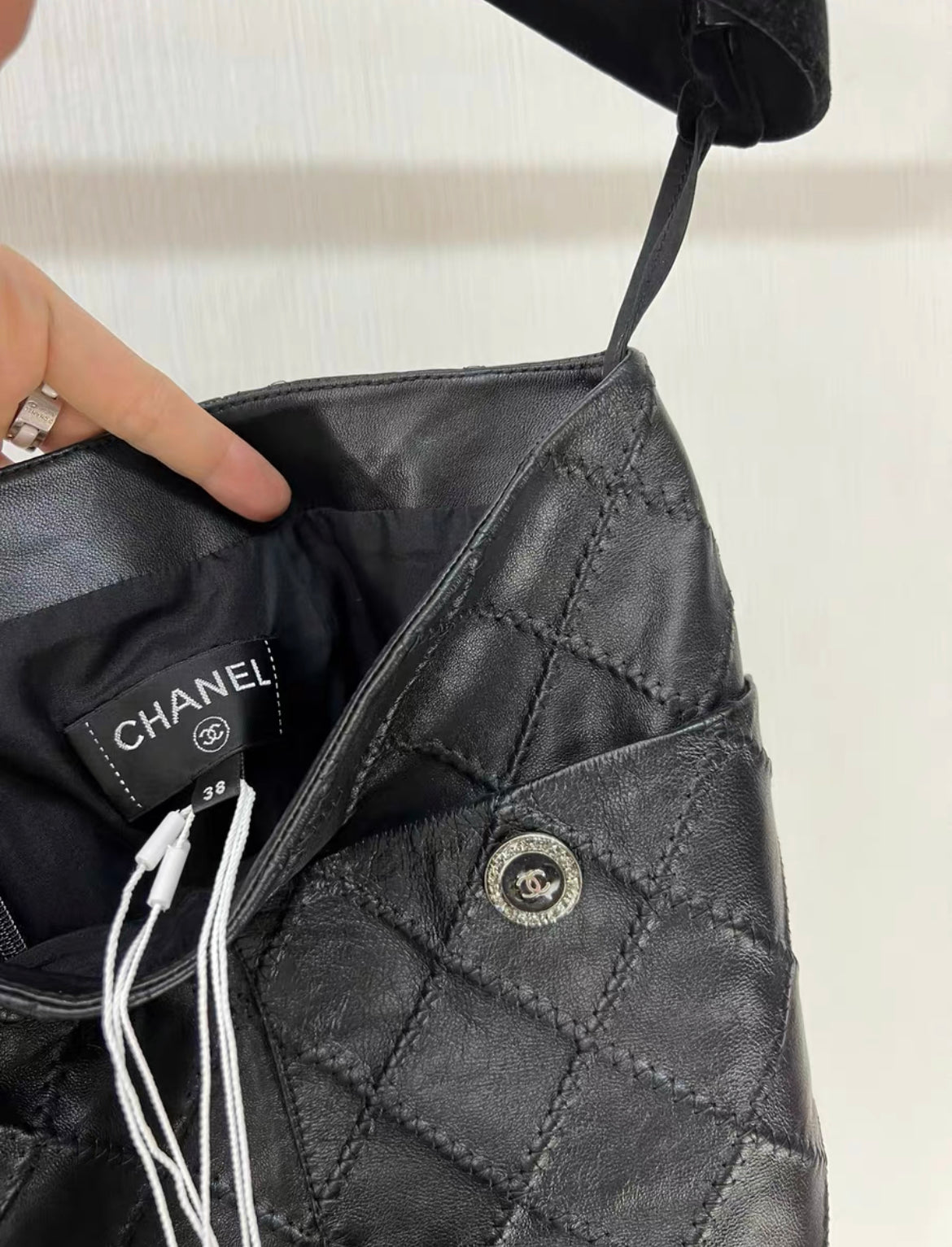 Chanel 22SS Embroidered Lambskin Skirt brand new with tags size 38