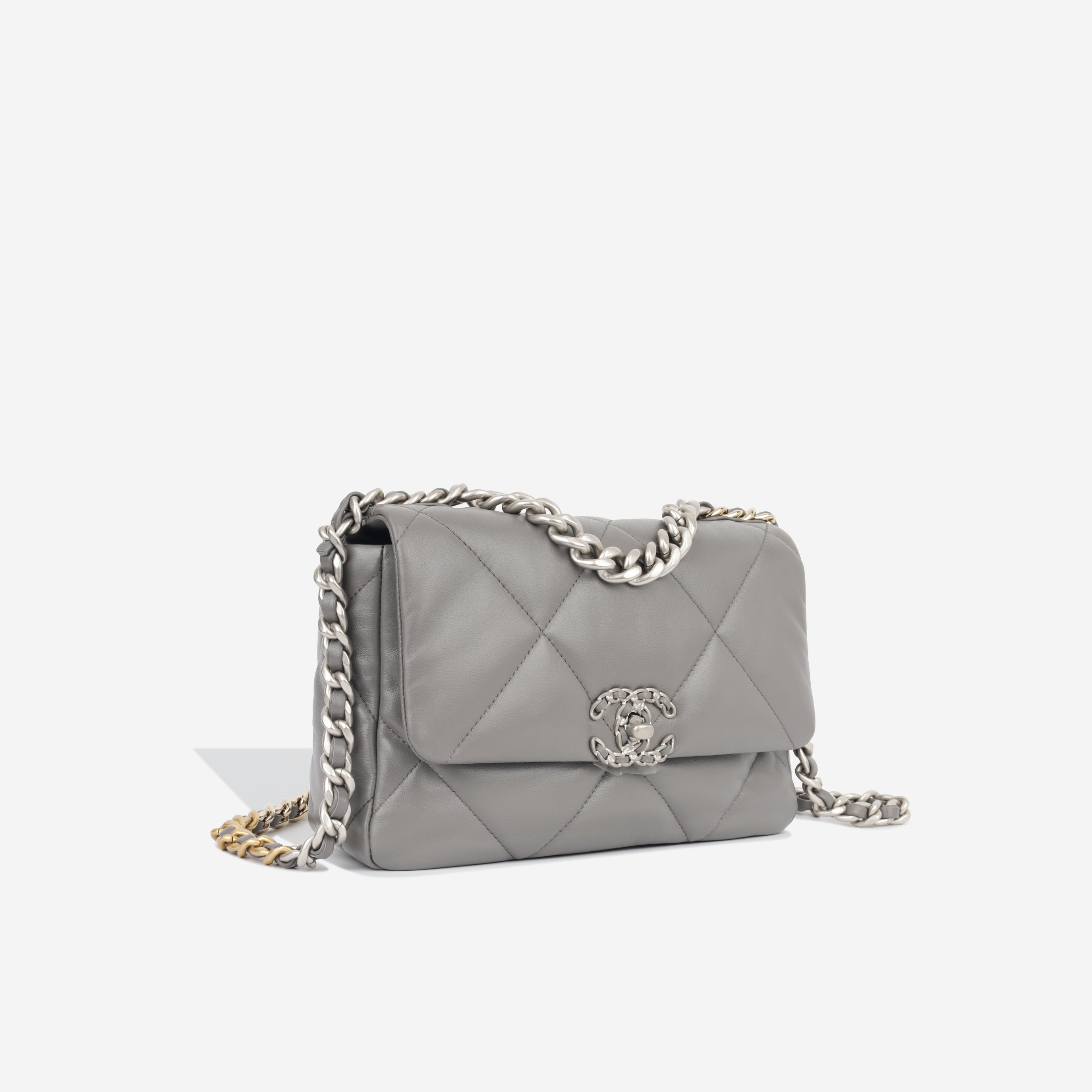 Chanel Chanel 19 - Small