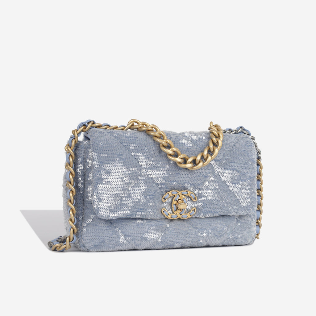 Chanel Chanel 19 - Small