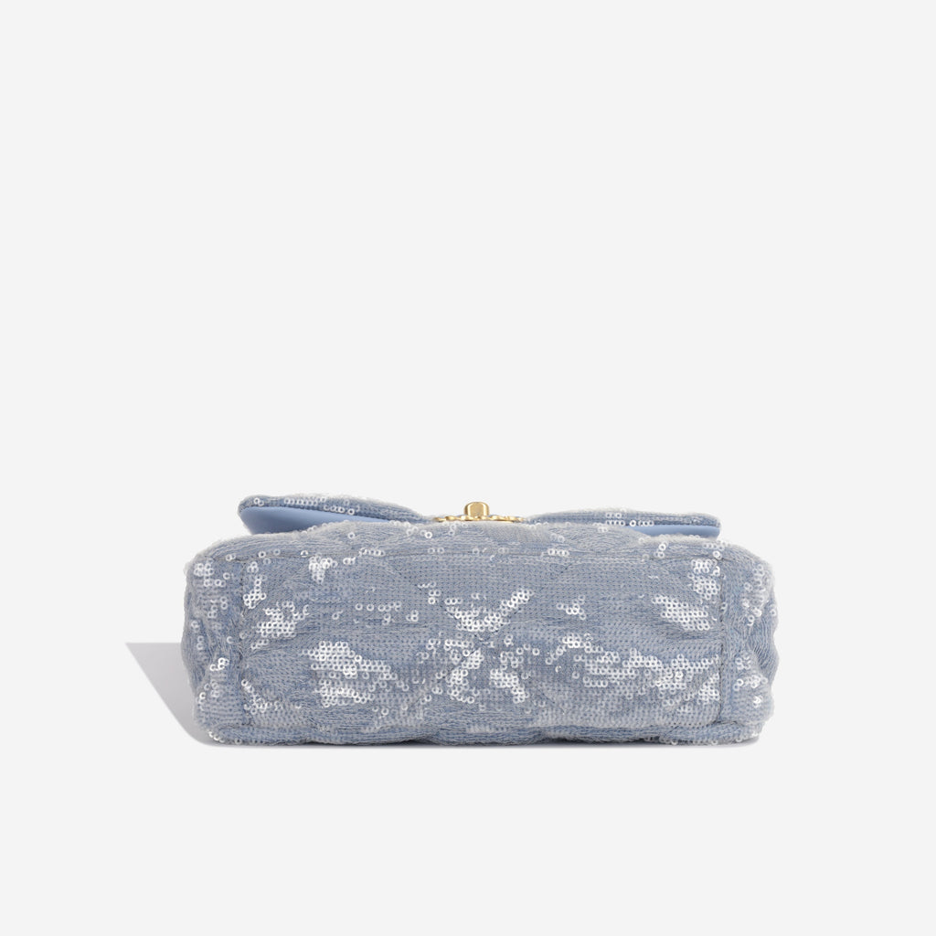 Chanel Chanel 19 - Small