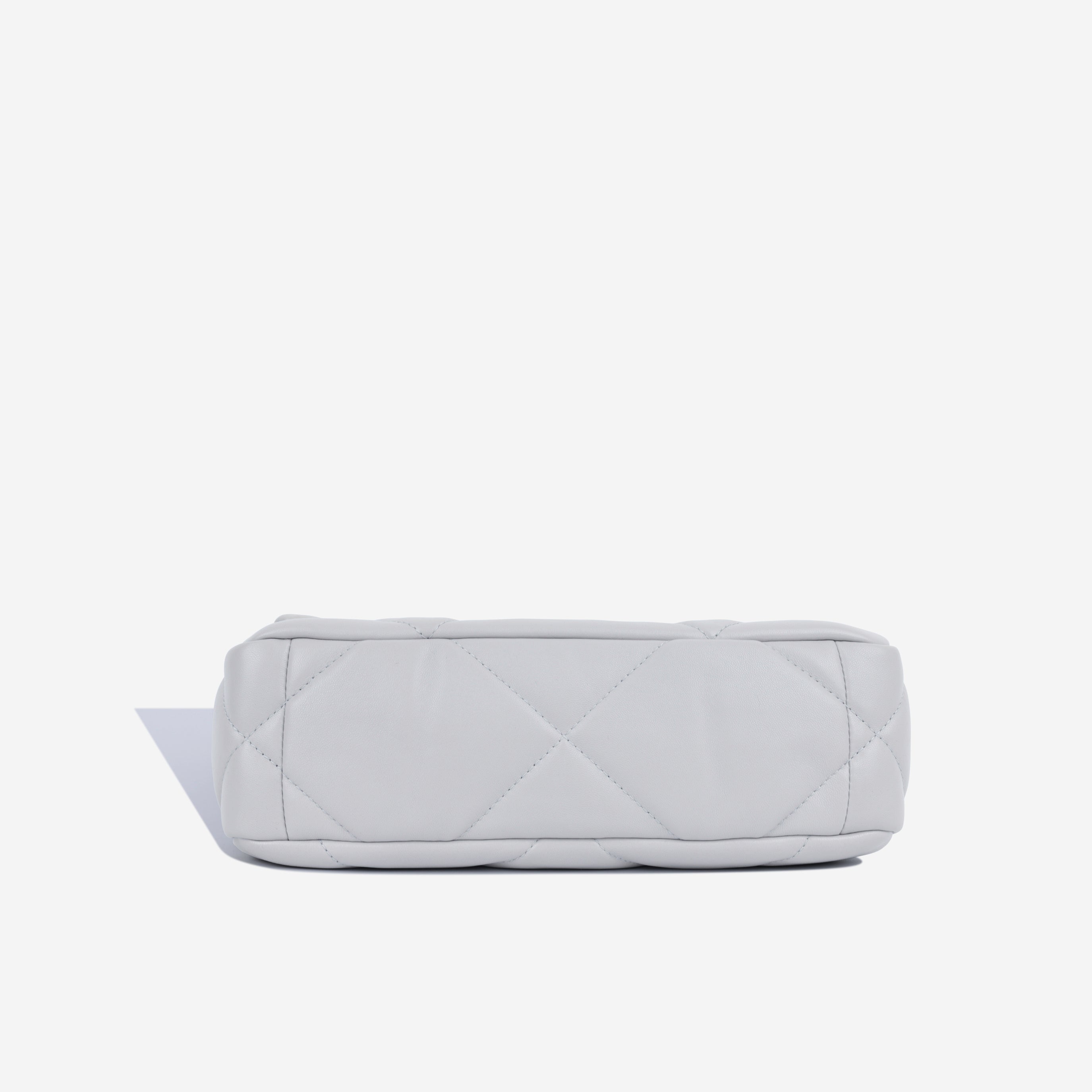 Chanel Chanel 19 - Small