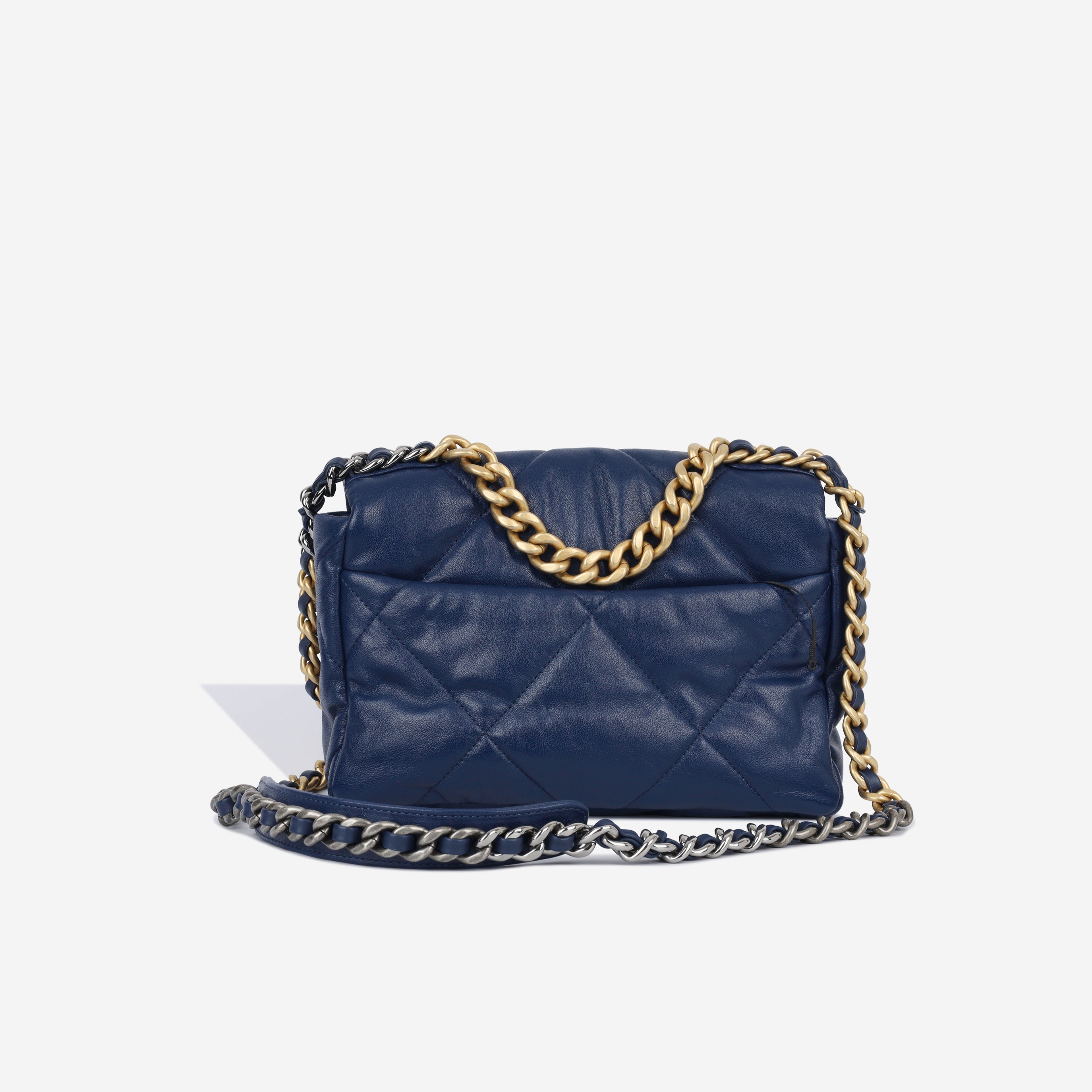 Chanel Chanel 19 - Small