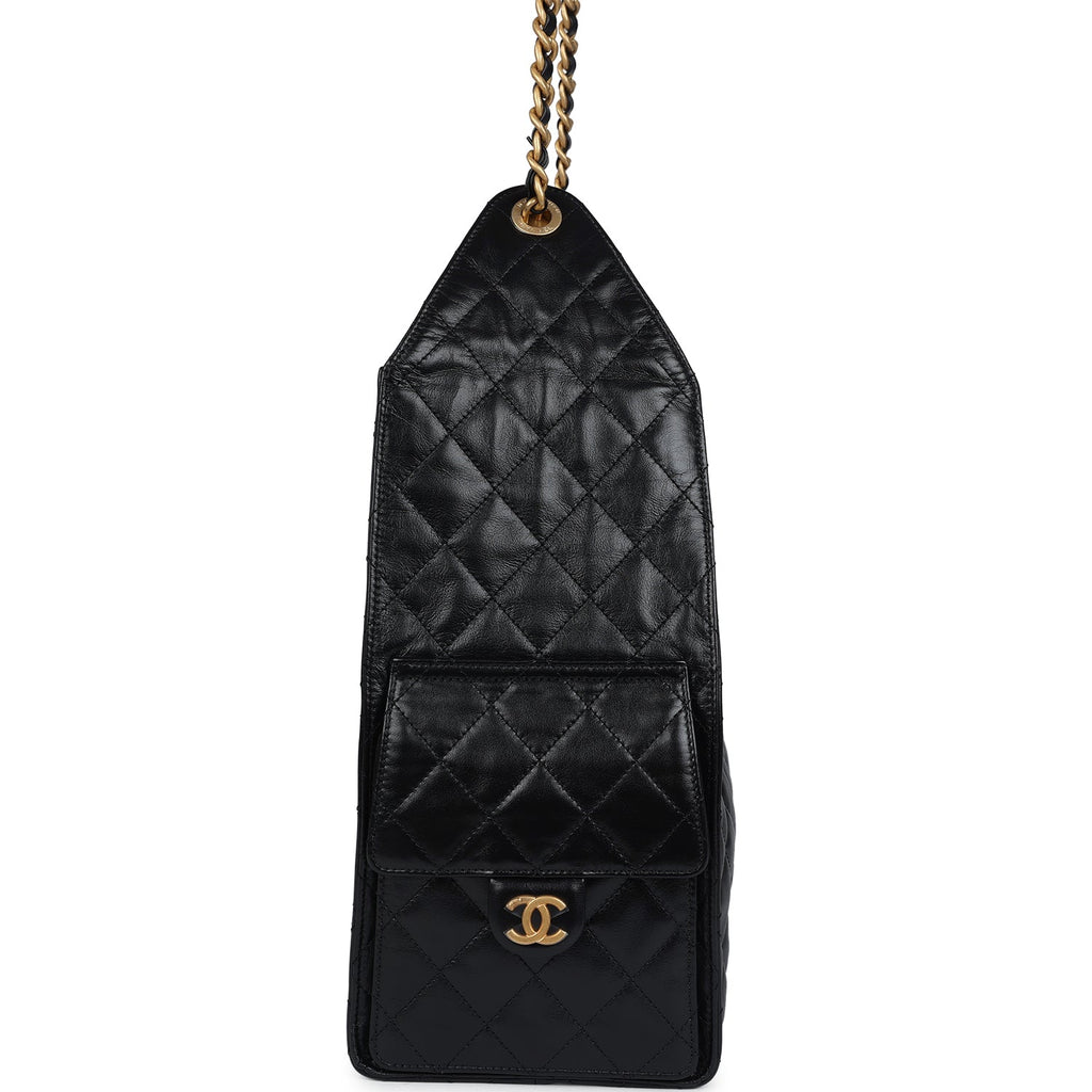 Chanel Medium 25 Hobo Bag Black Shiny Lambskin Antique Gold Hardware