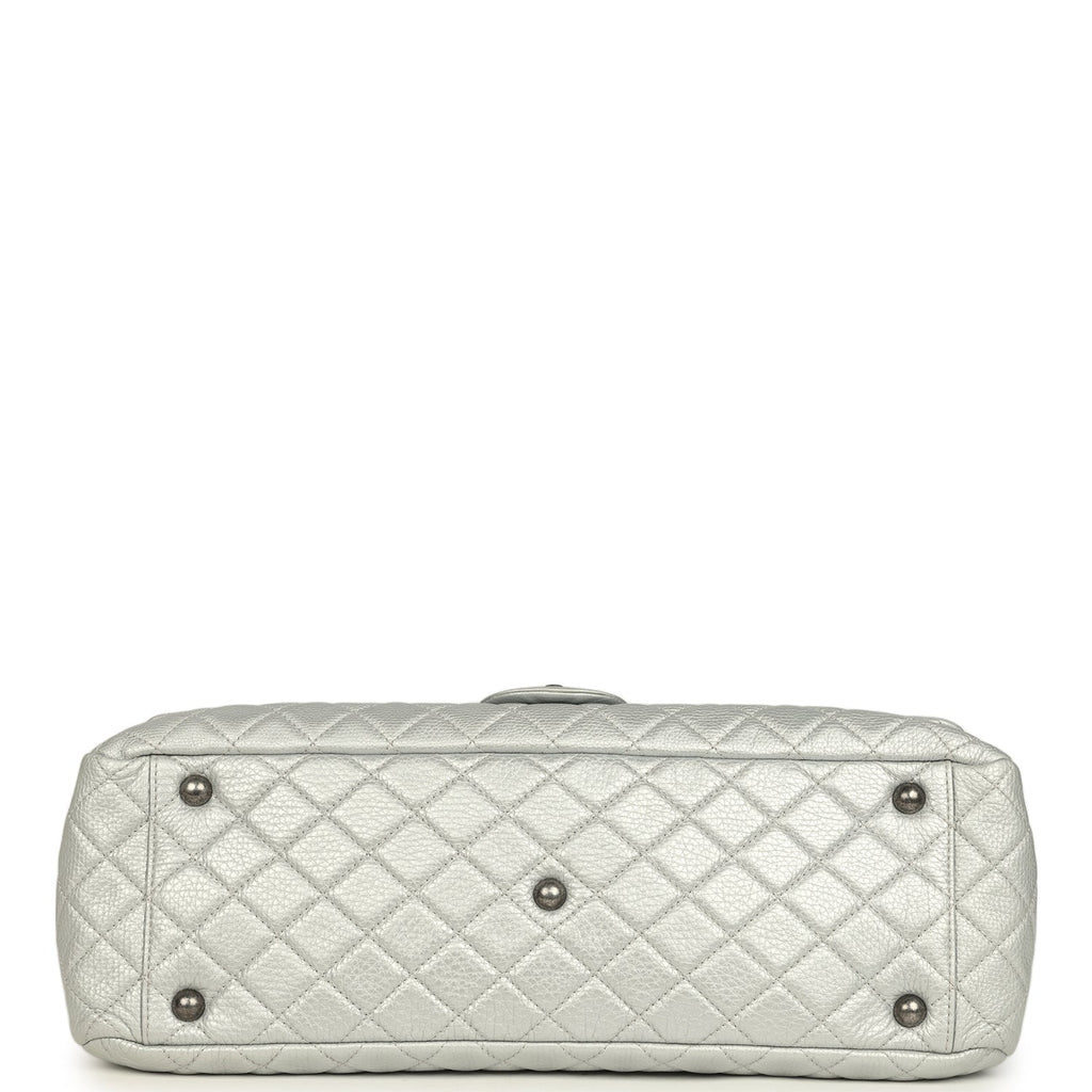Pre-owned Chanel XXL Classic Single Flap Bag Silver Metallic Calfskin Aged Ruthenium Hardware