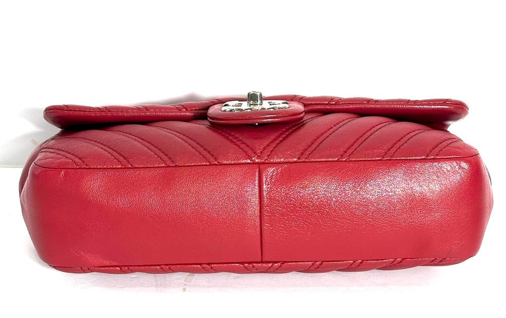 CHANEL DOUBLE STITCH CHEVRON LAMBSKIN MEDIUM FLAP BAG