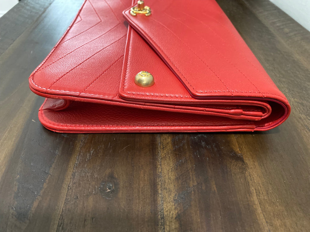 CHANEL CALFSKIN CHEVRON QUILTED CASUAL TRIP CLUTCH BAG