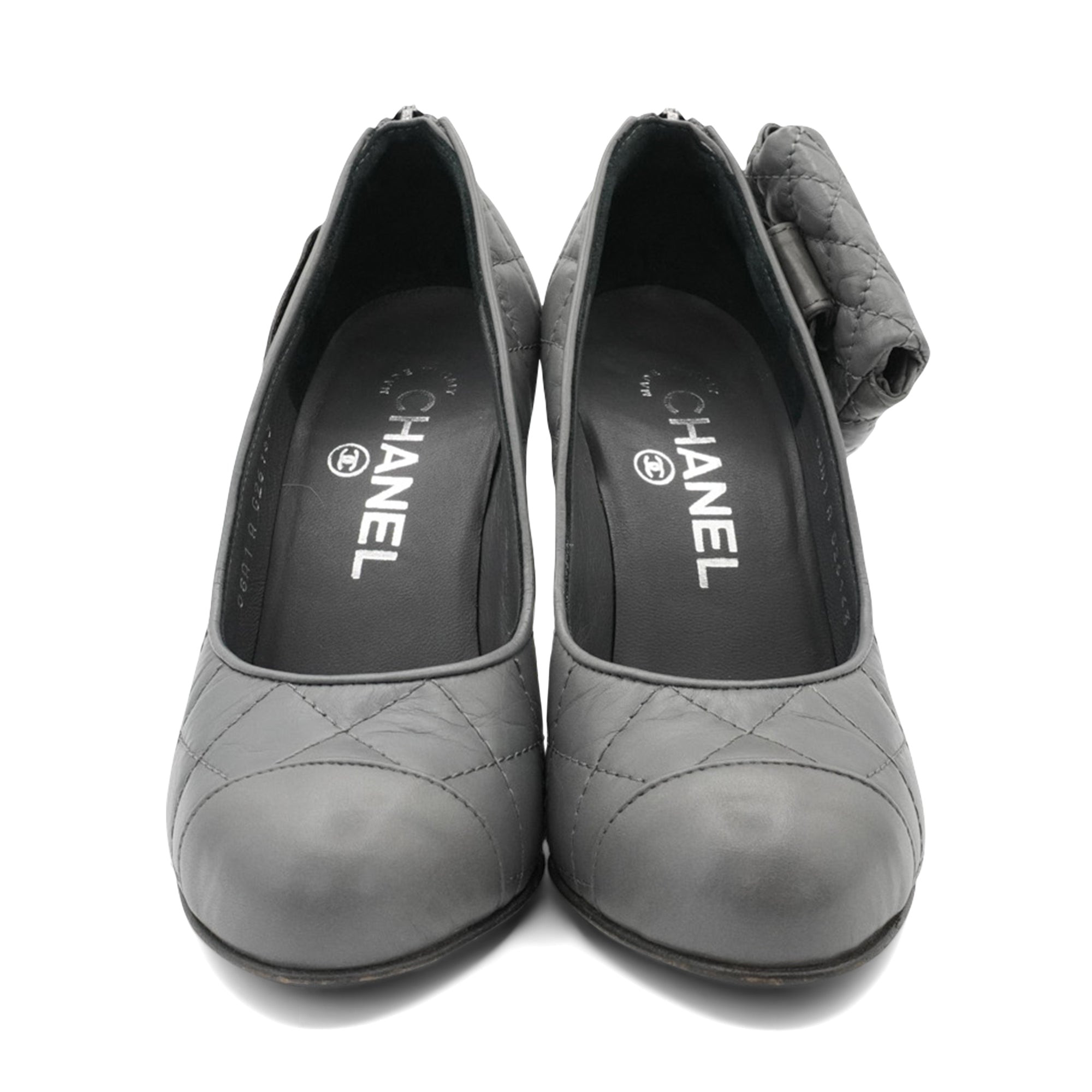 Chanel 'Reissue Pouch' Pumps - Women's 34