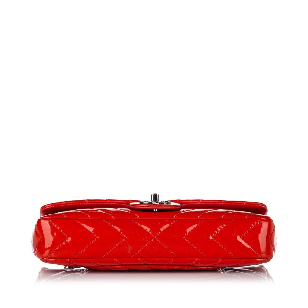 Chanel CC Chevron Classic Medium Single Flap Bag (SHG-28986)