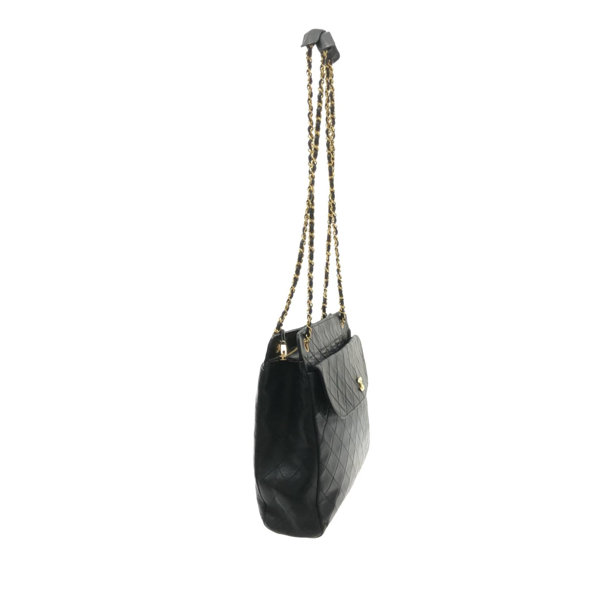 Chanel CC Quilted Lambskin Pocket Tote (SHG-0UXCKM)