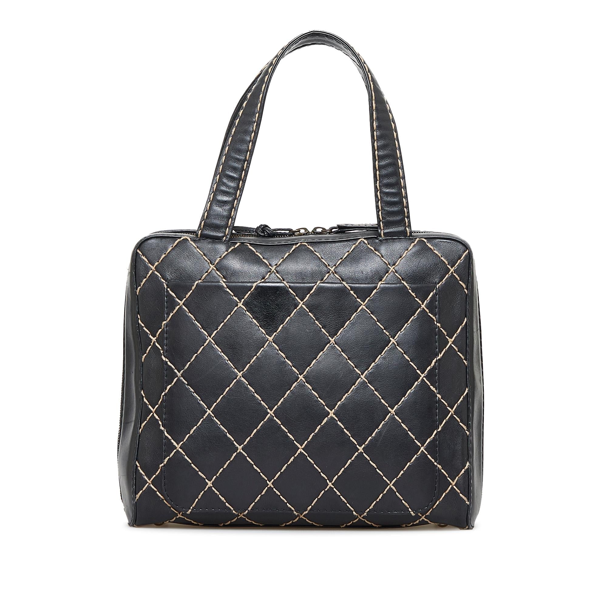 Chanel CC Wild Stitch Handbag (SHG-vbWh5u)