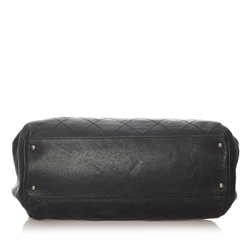 Chanel Caviar Outdoor Ligne Doctor Bag (SHG-XlnnGw)