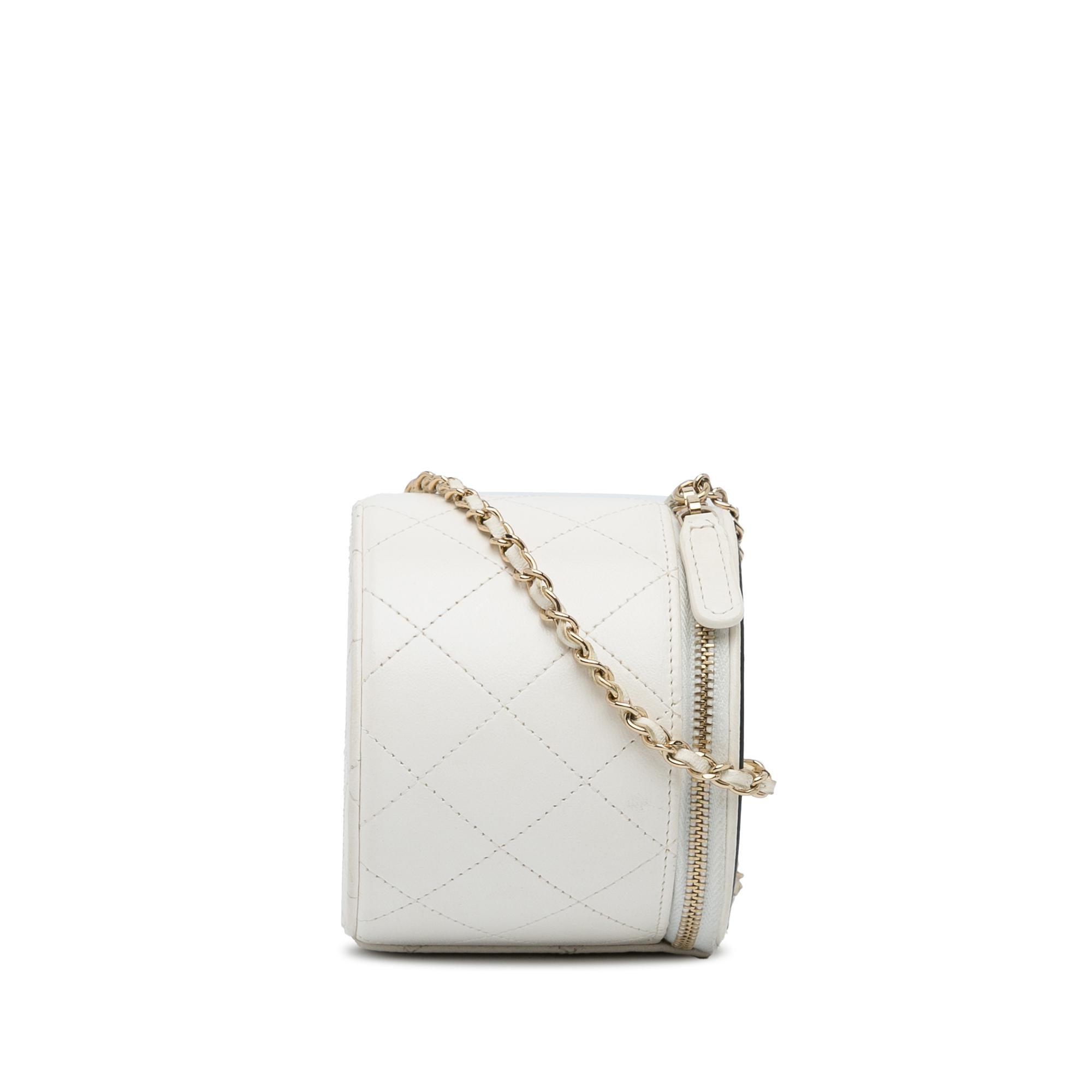 Chanel Chain and Charm Vanity Case (SHG-uYievW)