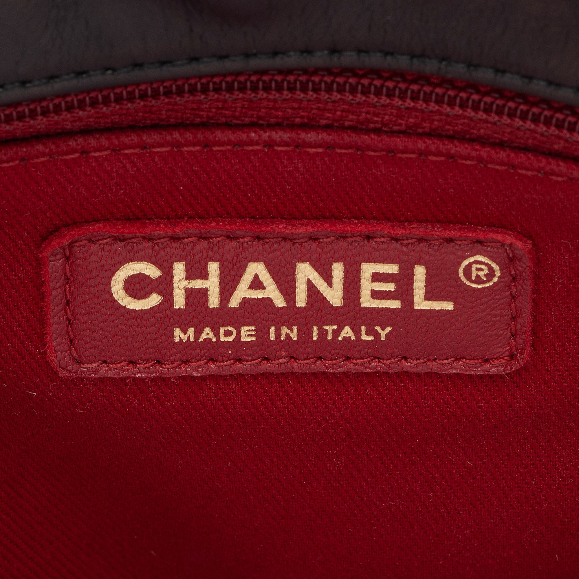 Chanel Chevron Calfskin Coco Top Handle Medium Flap Bag (SHF-ZMgzVP)