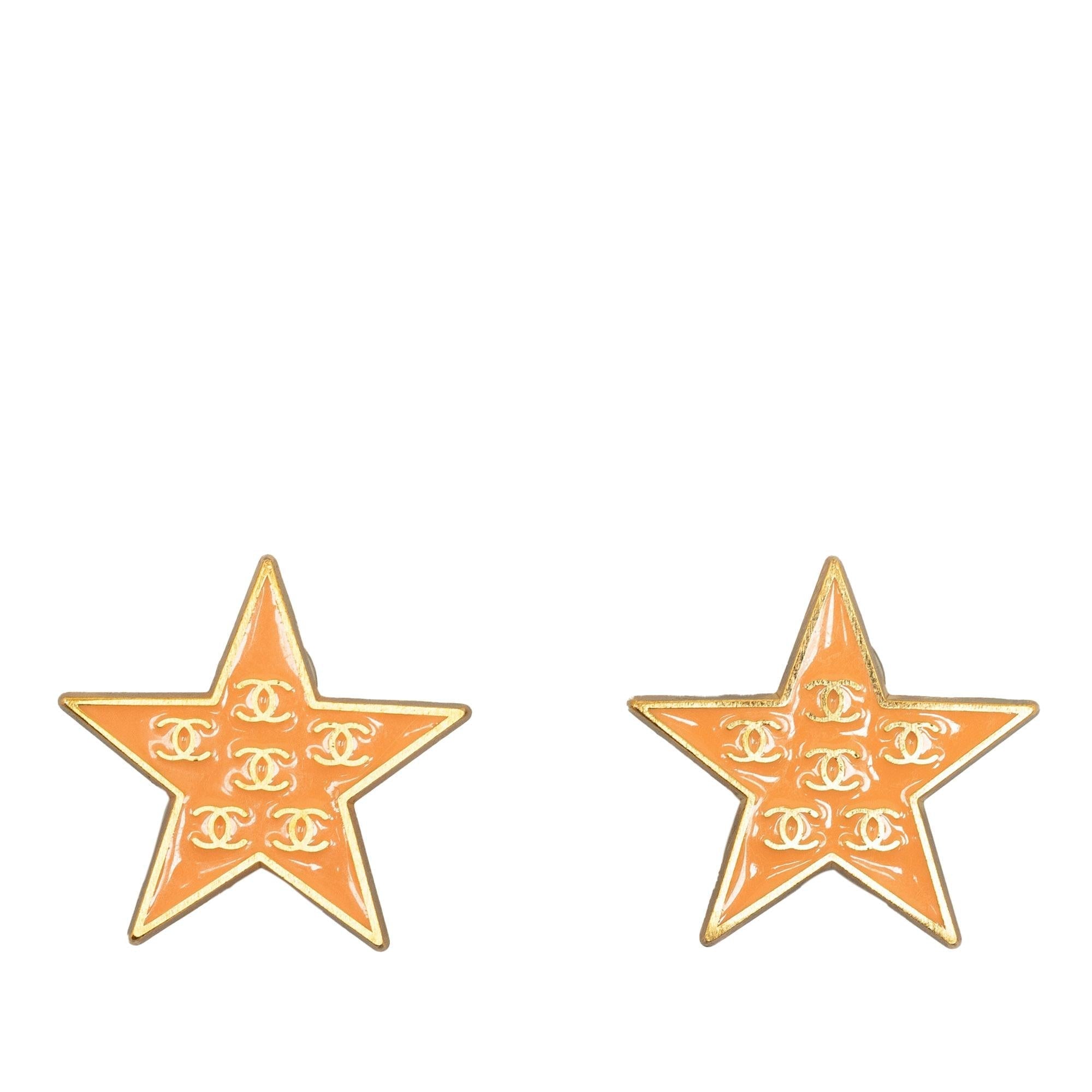 Chanel Enamel CC Star Clip-On Earrings (SHG-sn3z2v)