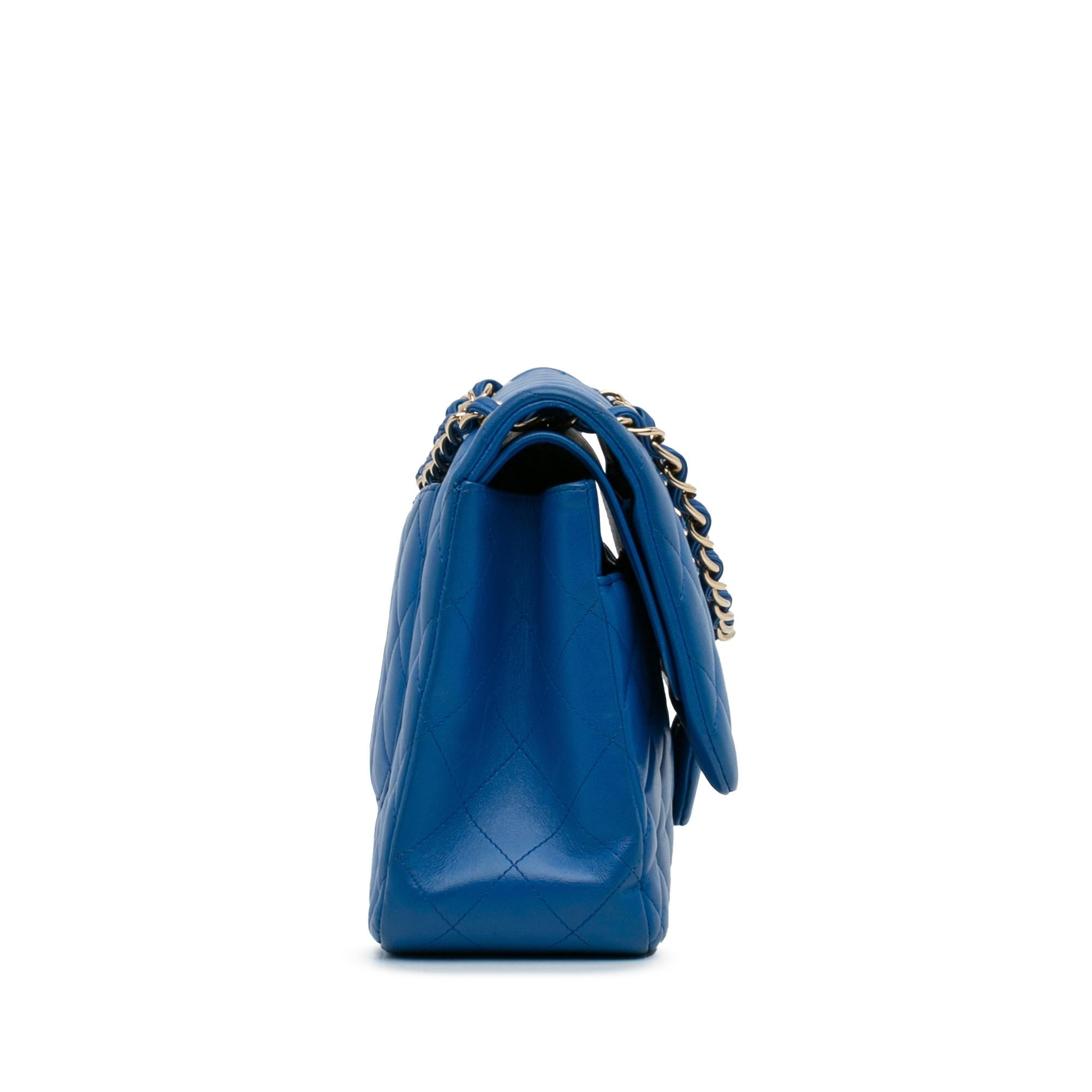 Chanel Jumbo Classic Lambskin Double Flap (SHG-wlc4yE)