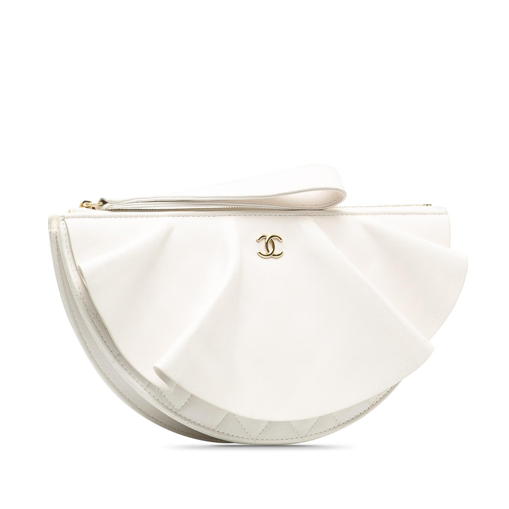 Chanel Lambskin Wave Clutch (SHG-7pqsXs)