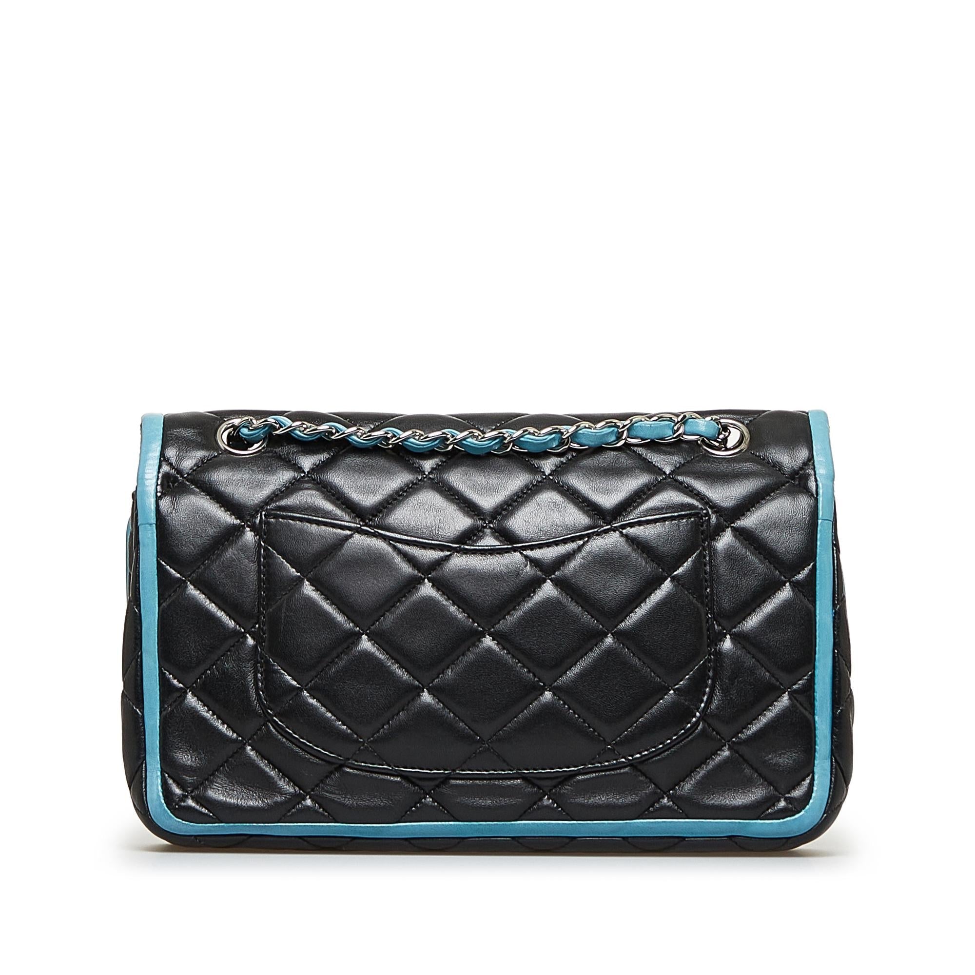 Chanel Medium Classic Lambskin Bicolor Double Flap (SHG-8jAZkX)