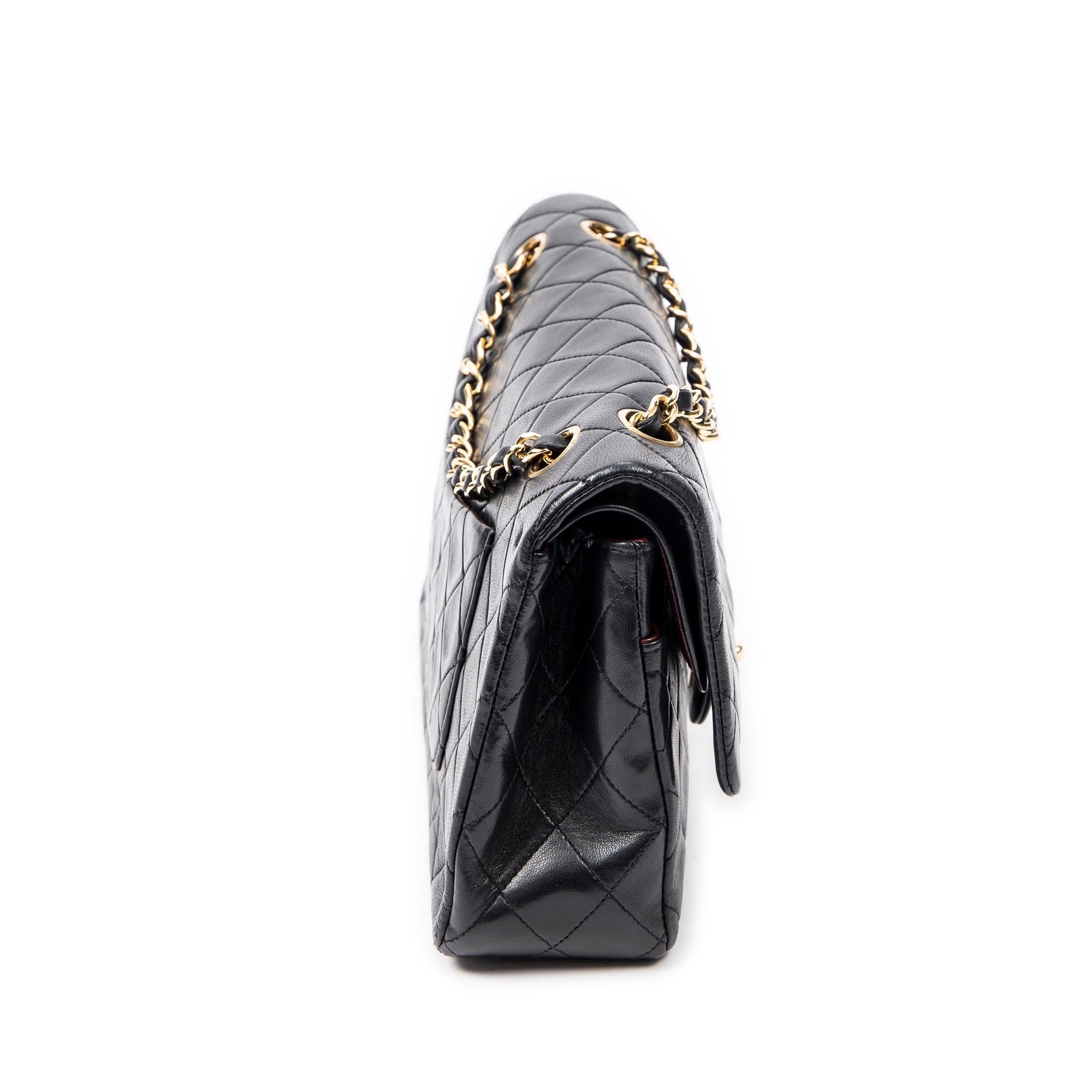 Chanel Medium Classic Lambskin Double Flap (SHG-lRIbs9)