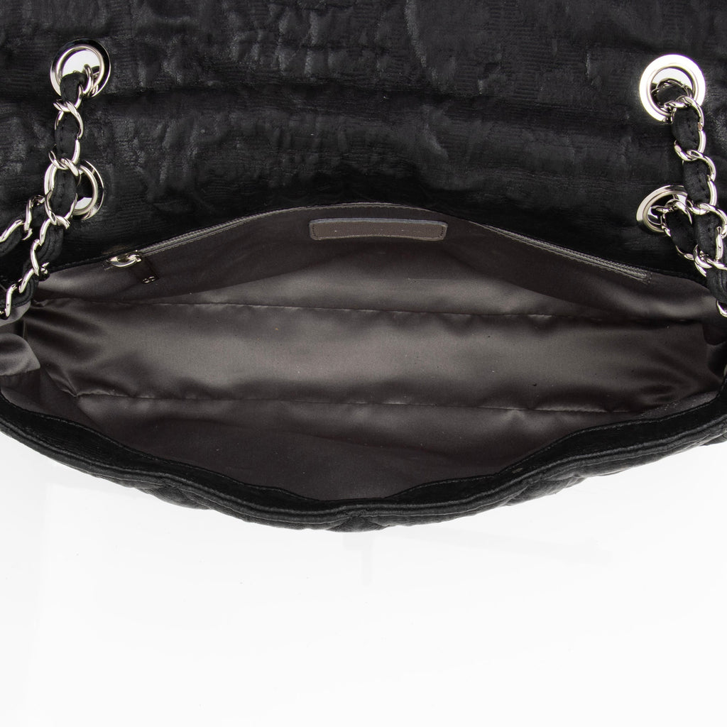 Chanel Quilted Coated Canvas Le Marais Ligne Flap Bag (SHF-oc9sFy)