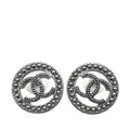 Chanel Ruthenium Pearl CC Round Push Back Earrings (SHG-Y0WMQt)