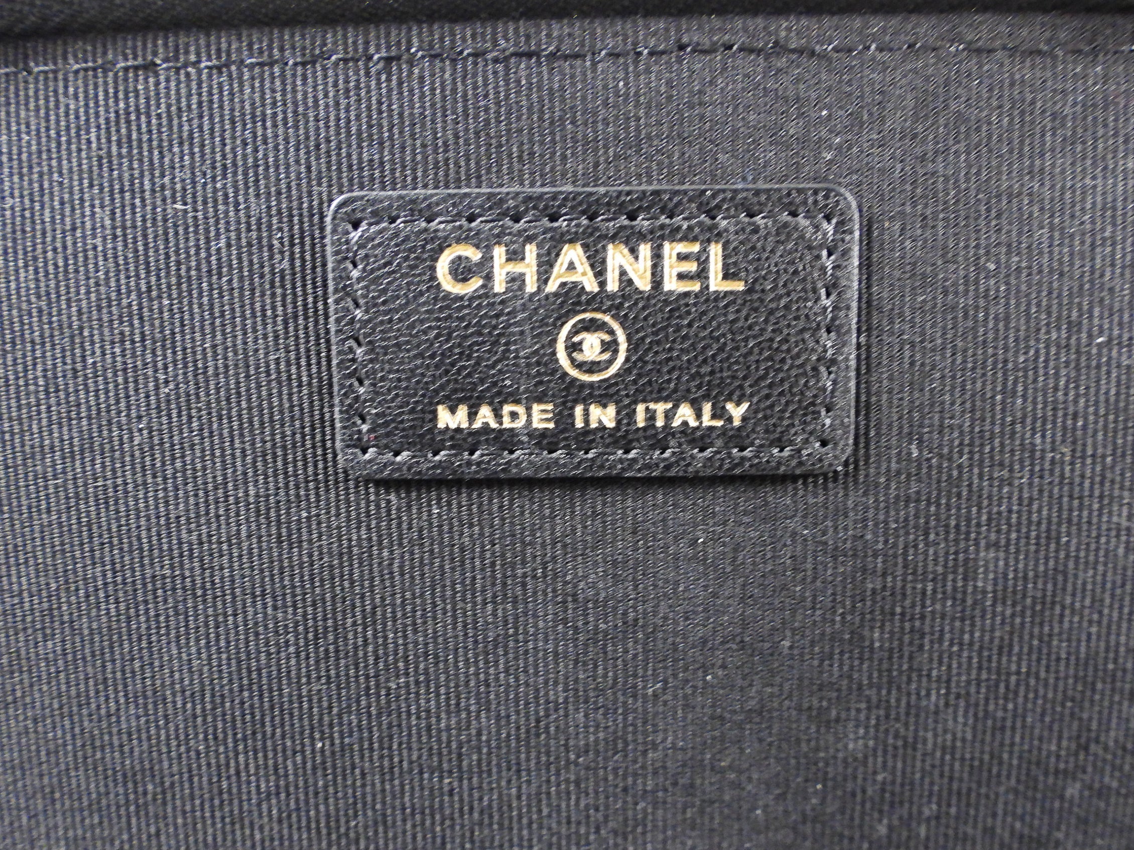 Chanel 21S Black Lambskin Classic Vanity Bag with Chain