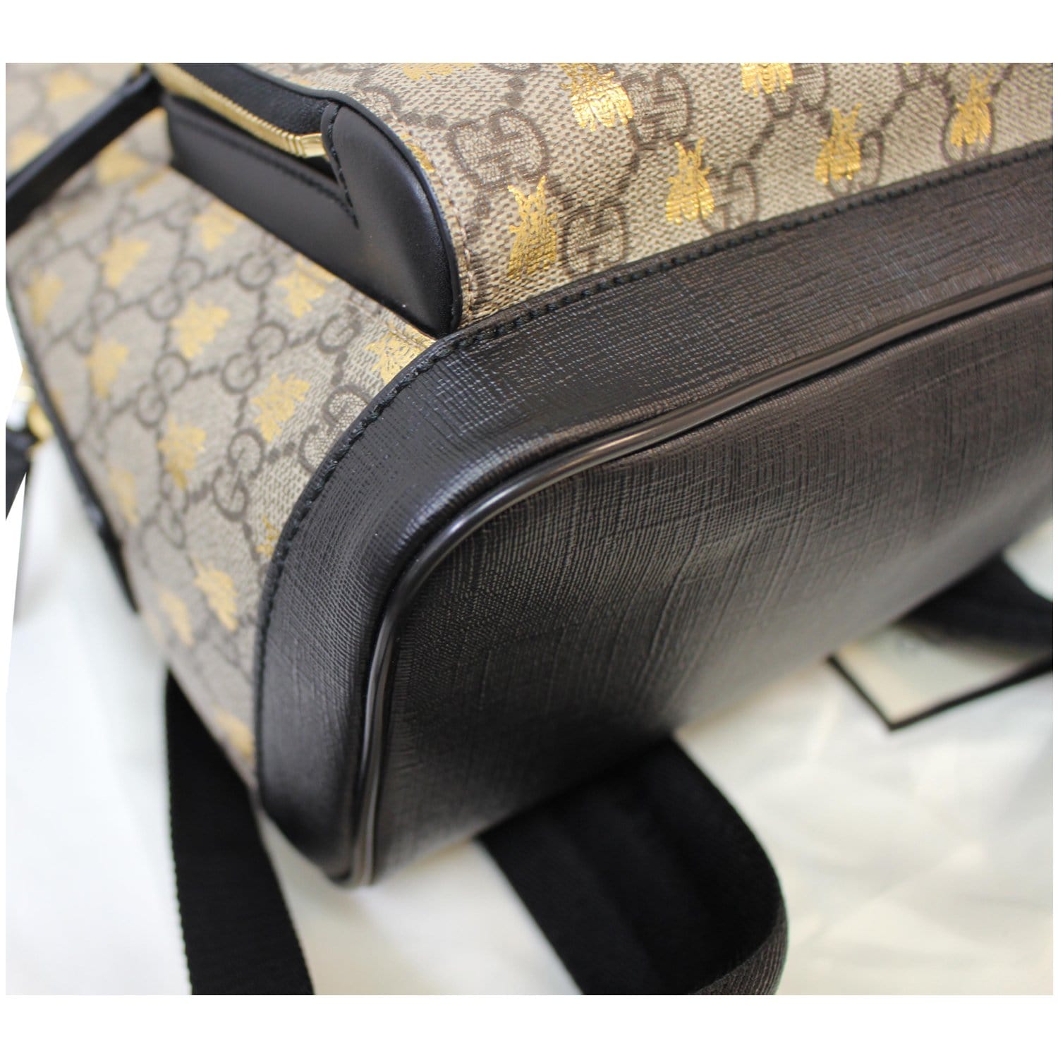 GUCCI Bees Small Day GG Supreme Monogram Backpack Bag Beige 427042