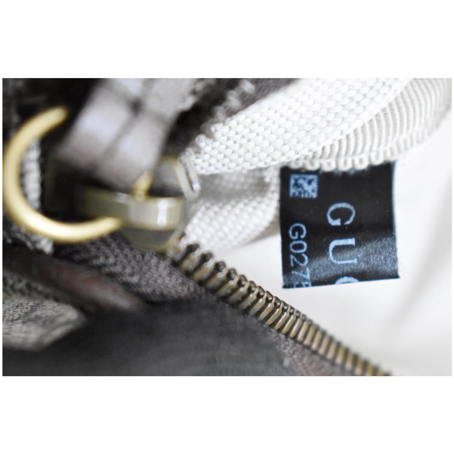 GUCCI Courrier GG