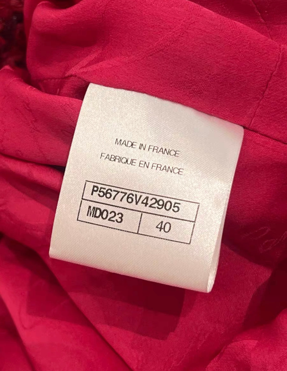 Chanel 17A Fantasy Tweed jacket Raspberry/Red/Plum size 40 brand new with tag