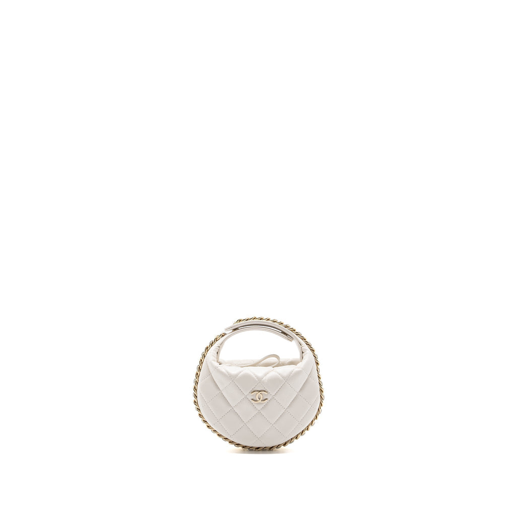 Chanel 23C round clutch lambskin white L (microchip)