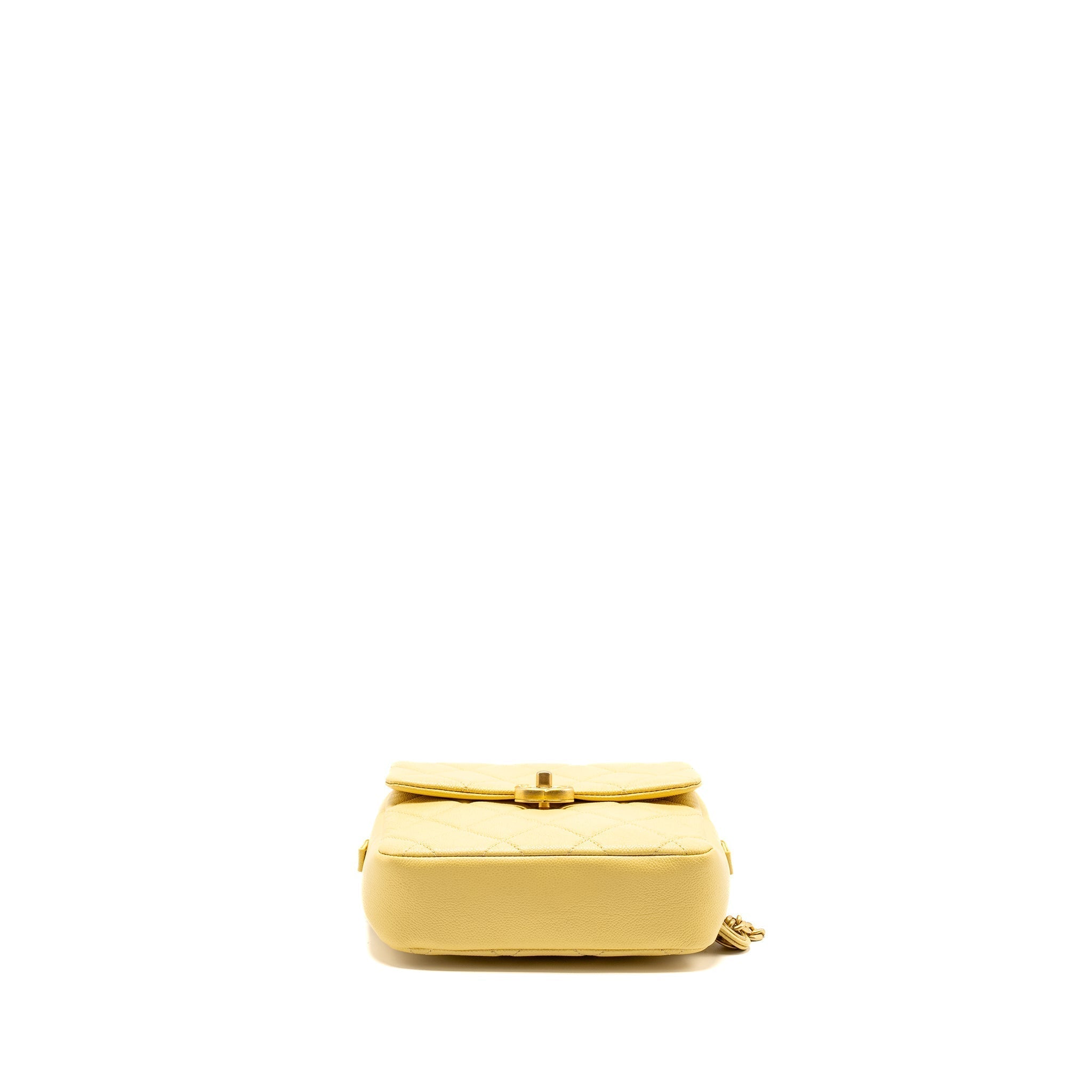 Chanel 22P quilted flap backpack caviar light yellow  (Microchip)