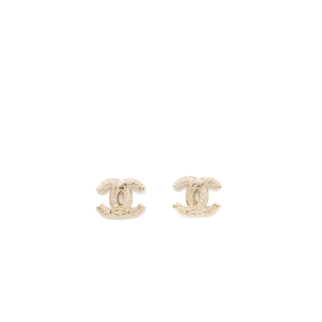 Chanel CC logo earring L