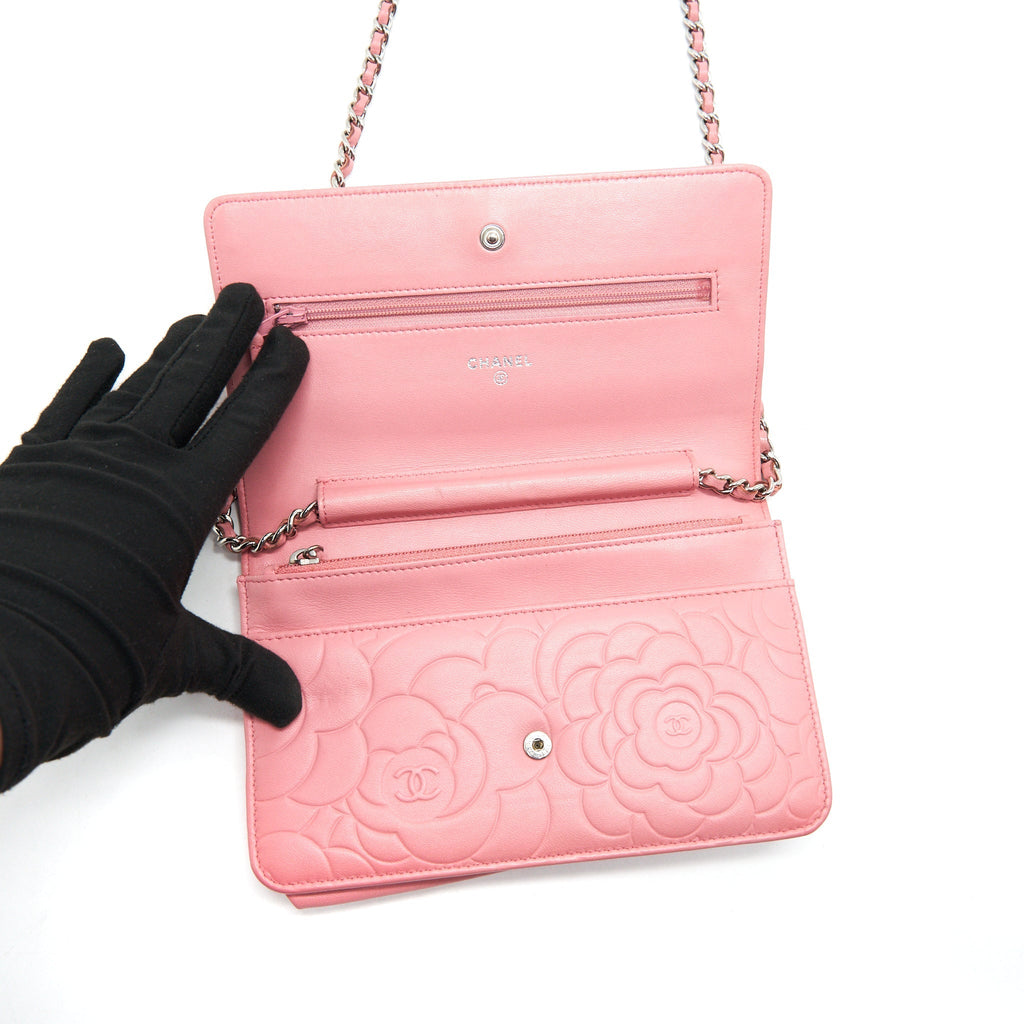 Chanel Camelia Wallet on chain Pink