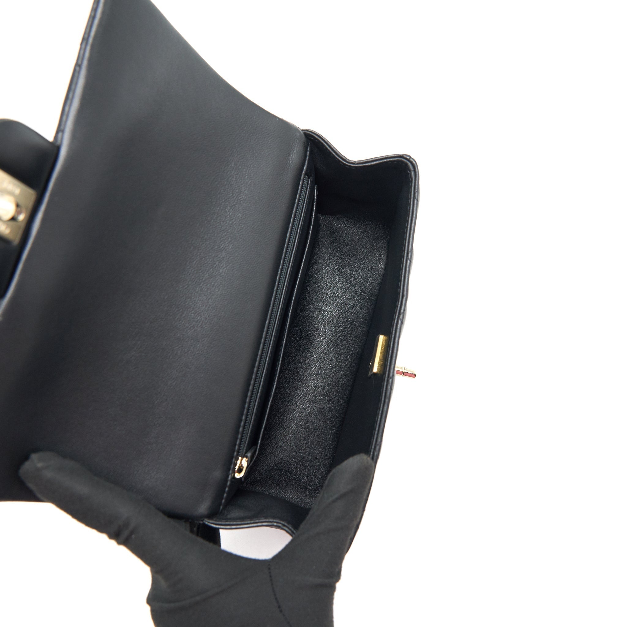 Chanel 21K top handle mini Rectangular flap Bag Black L