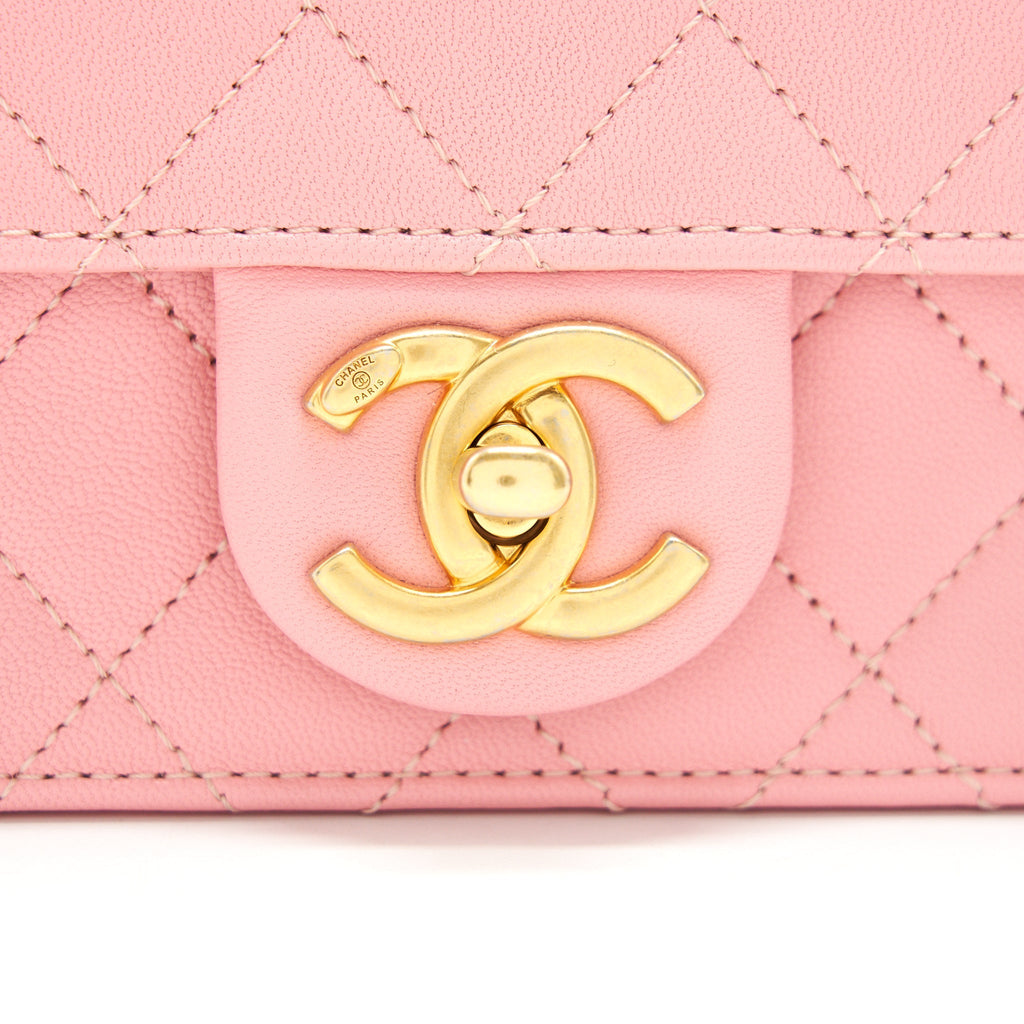Chanel quilted Pearl Chain Goat Skin flap Bag PINK